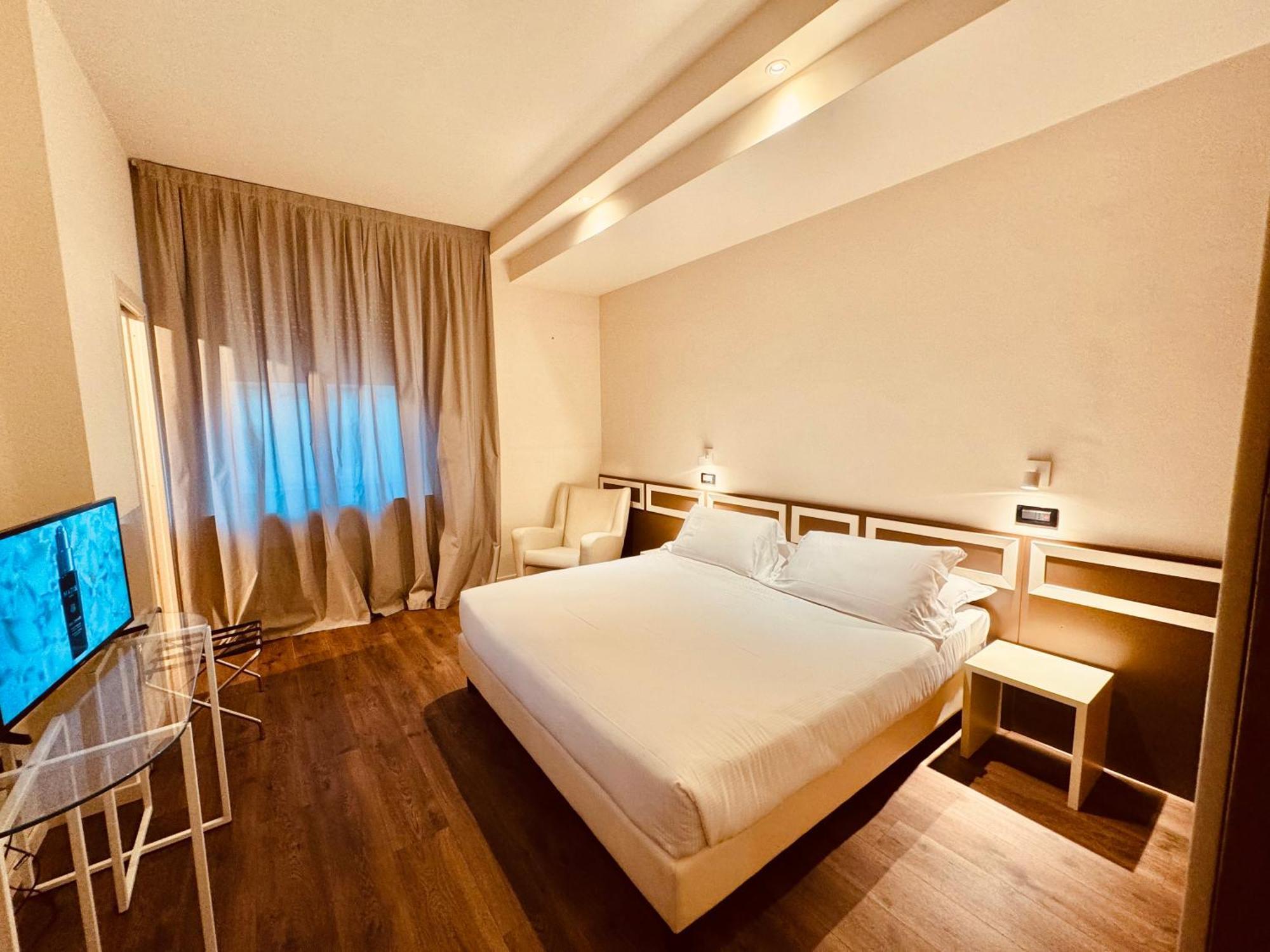 Hotel Pex Mantova Exterior photo